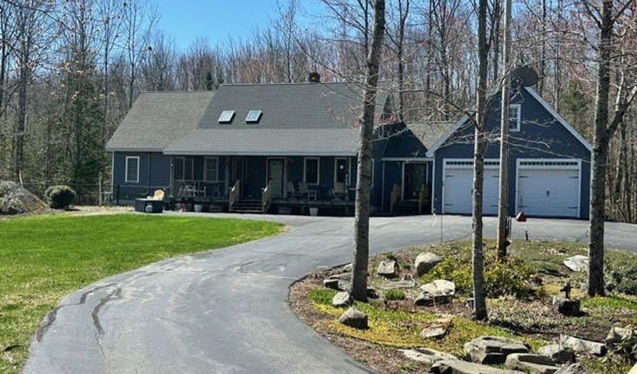 21 Dream Ln, Belfast, ME 04915 - 3 Beds, 4 Bath