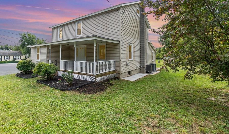 1320 CONOWINGO Rd, Bel Air, MD 21014 - 6 Beds, 3 Bath