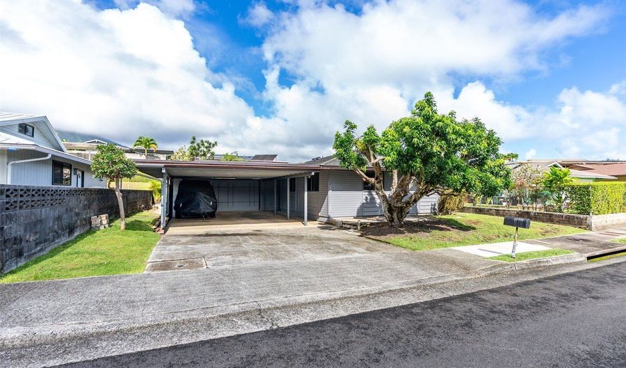 47-449 Aiai Pl, Kaneohe, HI 96744 - 3 Beds, 2 Bath