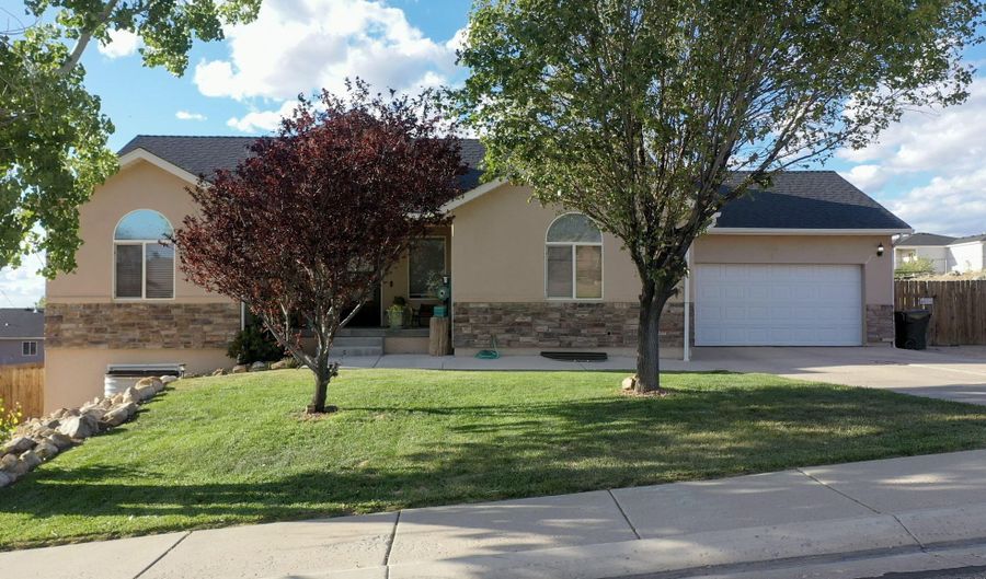 1797 E Sunset Rd, Cedar City, UT 84721 - 6 Beds, 3 Bath