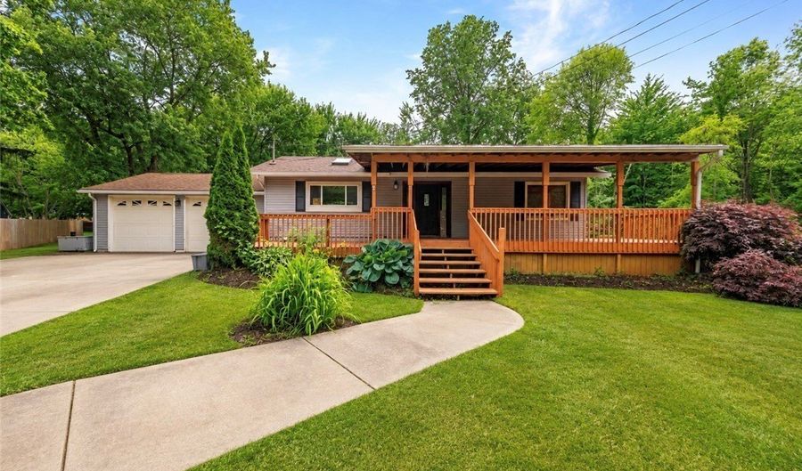 1038 E 21st St, Ashtabula, OH 44004 - 4 Beds, 2 Bath
