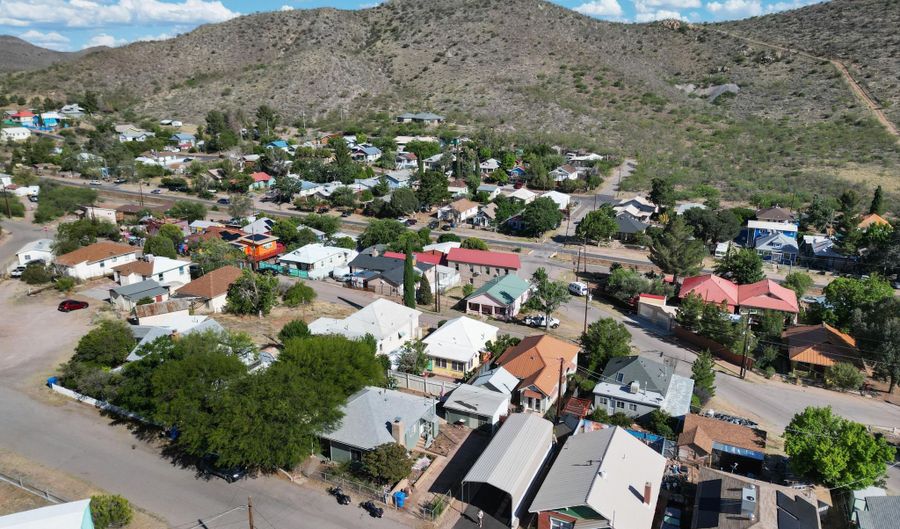 205 VAN DYKE St, Bisbee, AZ 85603 - 1 Beds, 1 Bath