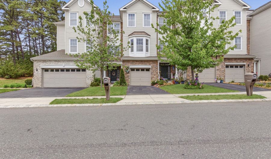 346 Hawthorne Ln, Barnegat, NJ 08005 - 3 Beds, 3 Bath