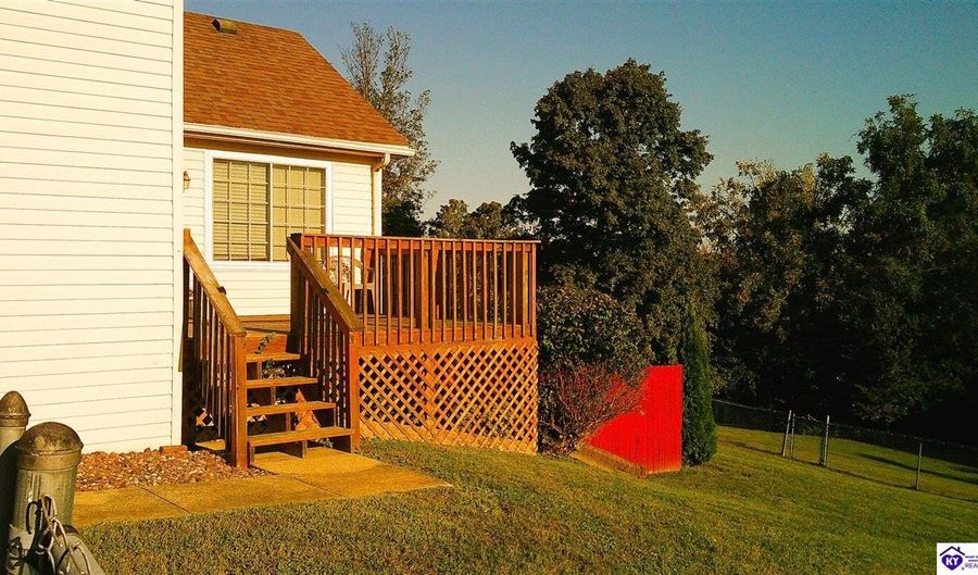 138 Sapphire Ct, Bardstown, KY 40004 - 3 Beds, 3 Bath