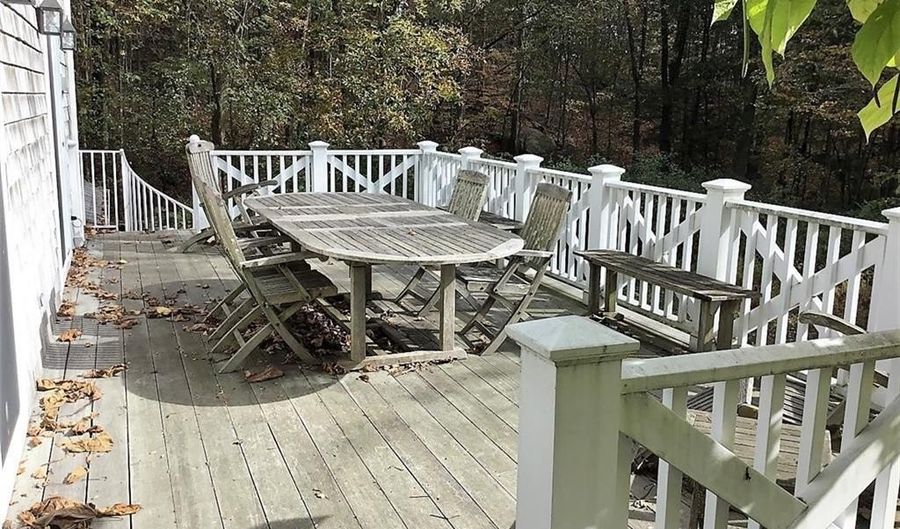 118 Long Ridge Rd, Danbury, CT 06810 - 5 Beds, 3 Bath