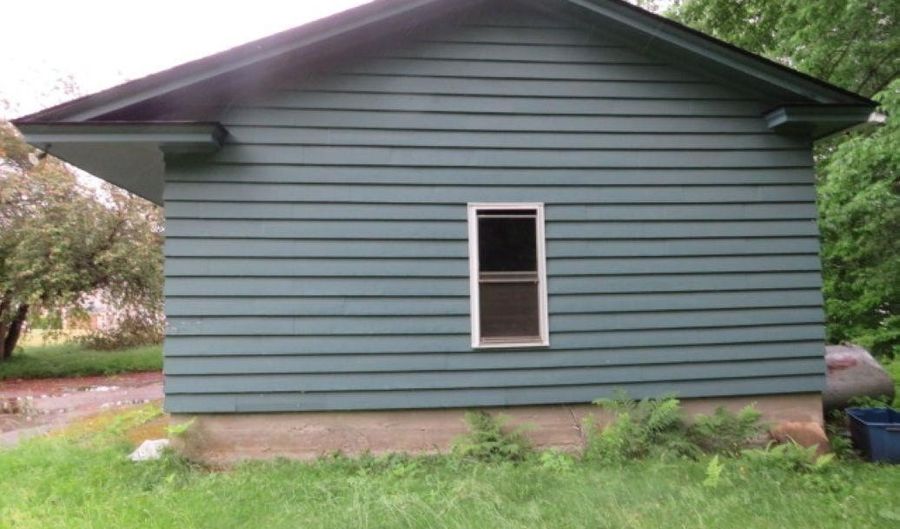45 Pine Island Ave, Berlin, NH 03570 - 2 Beds, 0 Bath