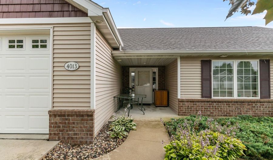 4013 E BENVALLEY Dr, Appleton, WI 54913 - 3 Beds, 3 Bath