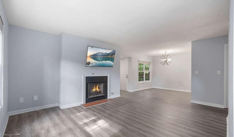 104 Glenleaf, Peachtree Corners, GA 30092 - 2 Beds, 2 Bath