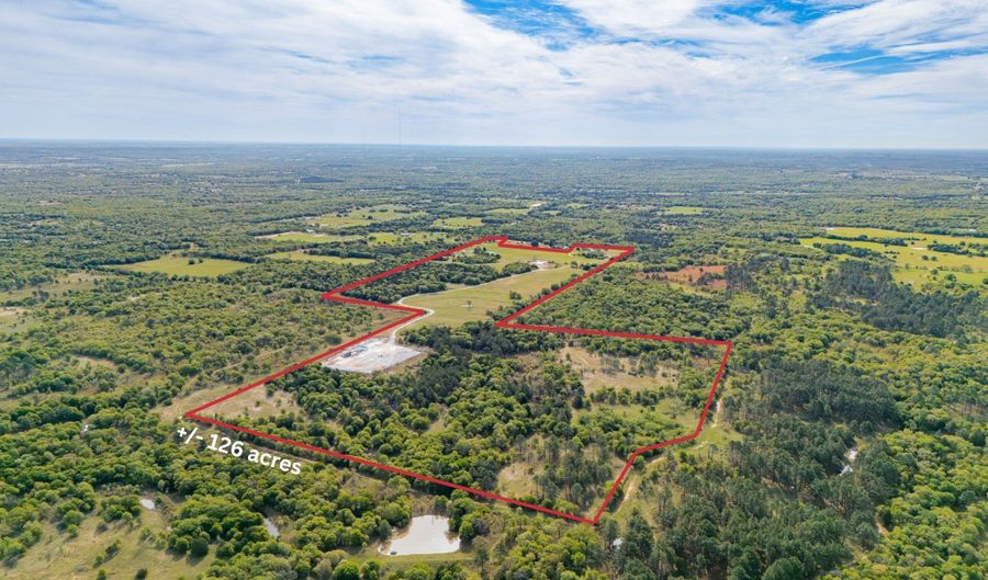 2548 County Road 2690, Alvord, TX 76225 - 2 Beds, 2 Bath