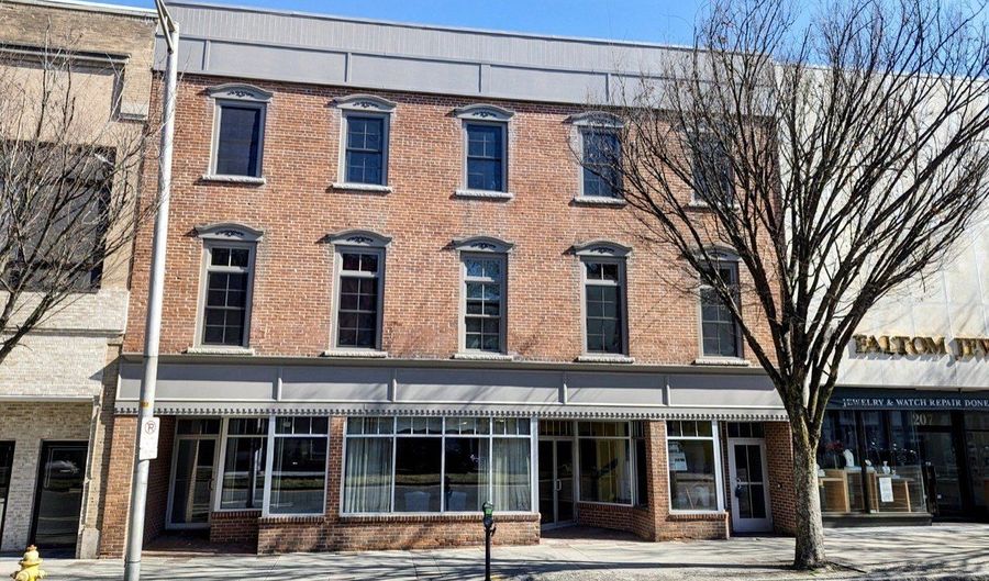 209 Main St 2C, Danbury, CT 06810 - 1 Beds, 1 Bath