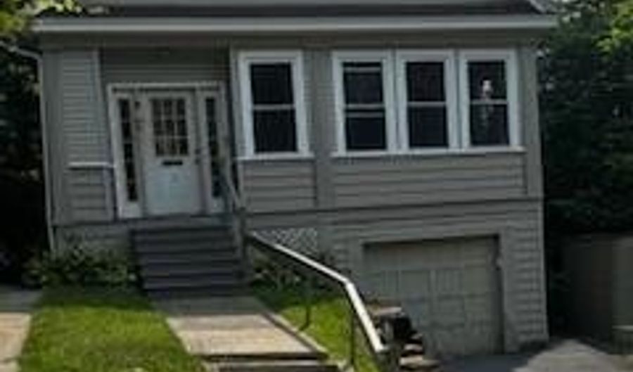 3 George St, Amsterdam, NY 12010 - 3 Beds, 1 Bath
