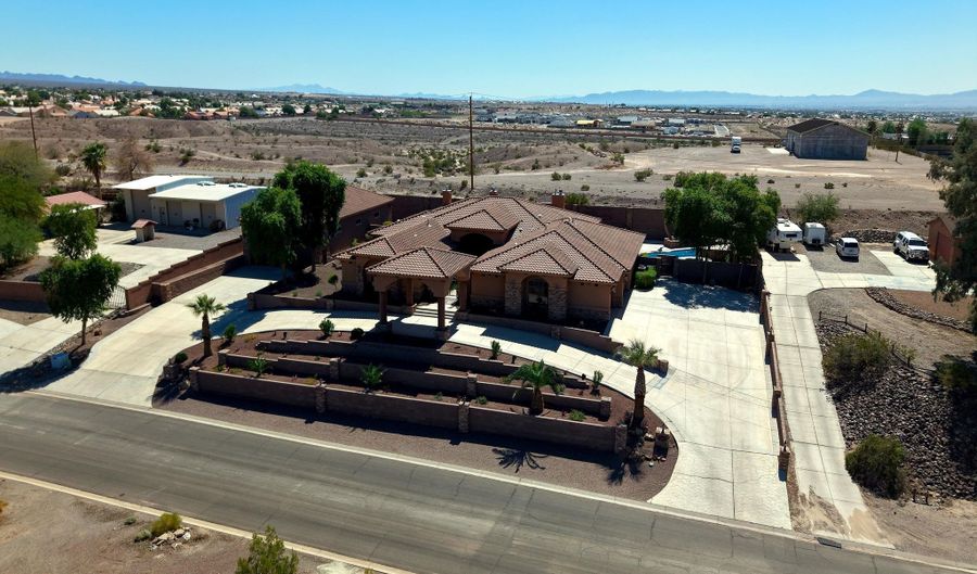 1824 Stovall St, Bullhead City, AZ 86442 - 5 Beds, null Bath