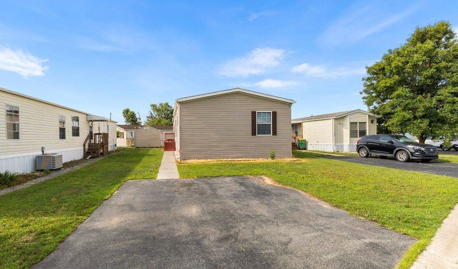 1733 BARBARA Cir, Bear, DE 19701 - 4 Beds, 2 Bath