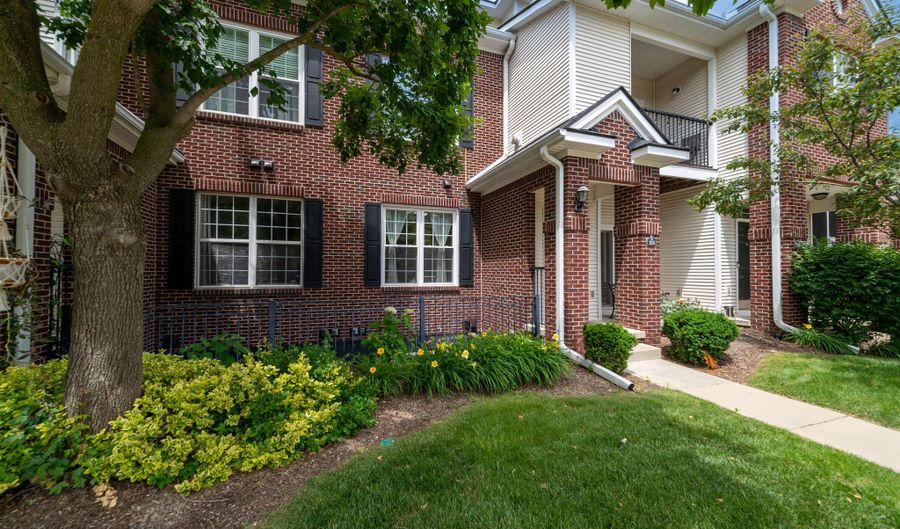 273 Scio Village Ct 125, Ann Arbor, MI 48103 - 2 Beds, 2 Bath