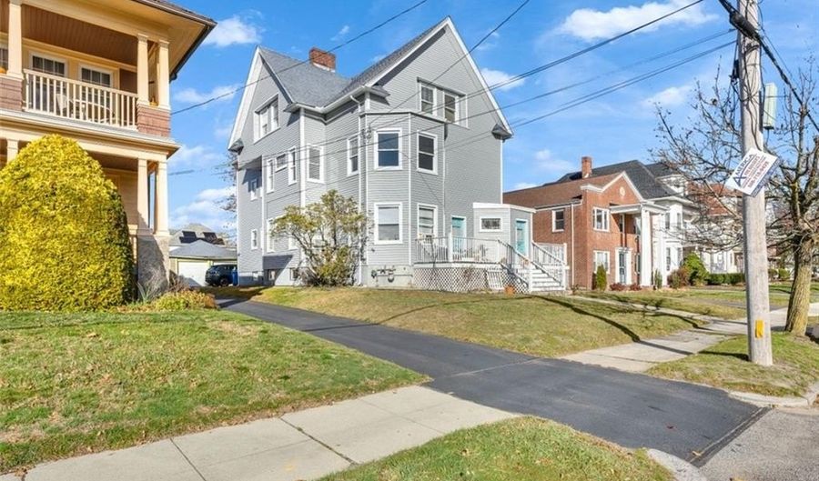 171 Norwood Ave, Cranston, RI 02905 - 7 Beds, 2 Bath