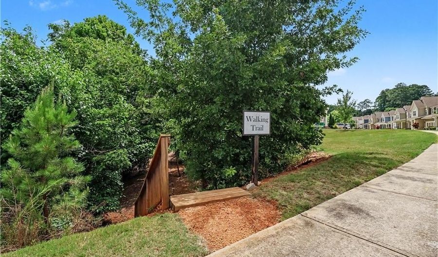 556 Avondale Hills Dr, Avondale Estates, GA 30032 - 4 Beds, 4 Bath