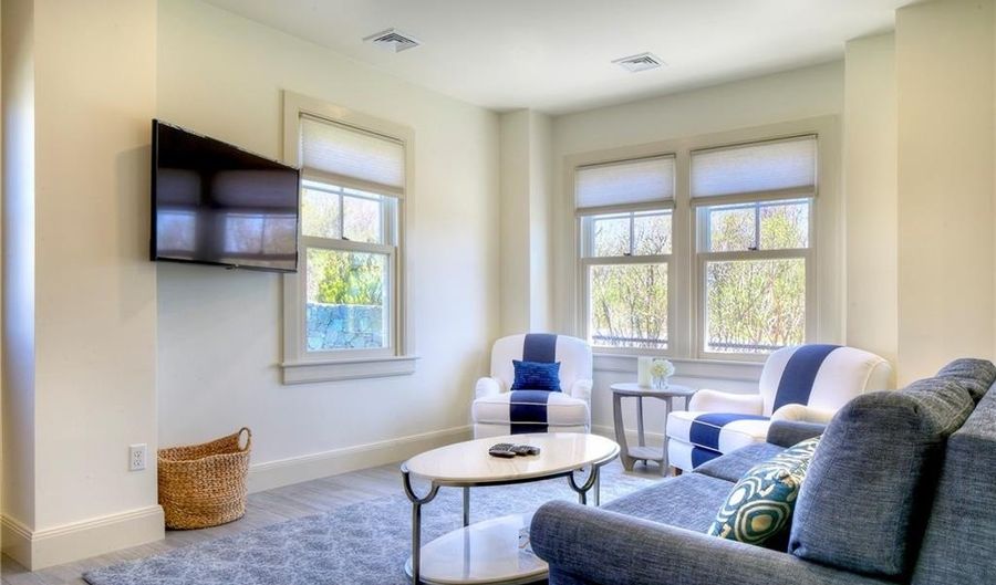 294 Ocean Ave, Newport, RI 02840 - 4 Beds, 4 Bath