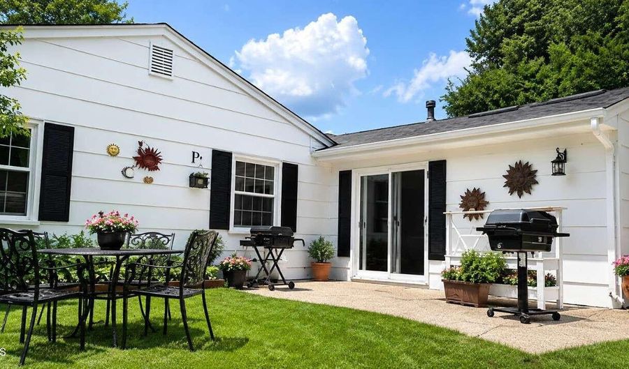 75 Idlebrook Ln, Aberdeen, NJ 07747 - 3 Beds, 2 Bath