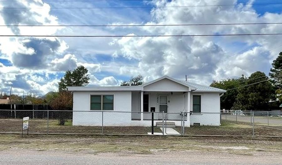 509 N 2nd St, Alpine, TX 79830 - 2 Beds, 2 Bath