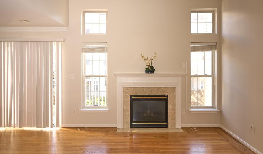 7701 HAYNES POINT Way 1909, Alexandria, VA 22315 - 2 Beds, 3 Bath