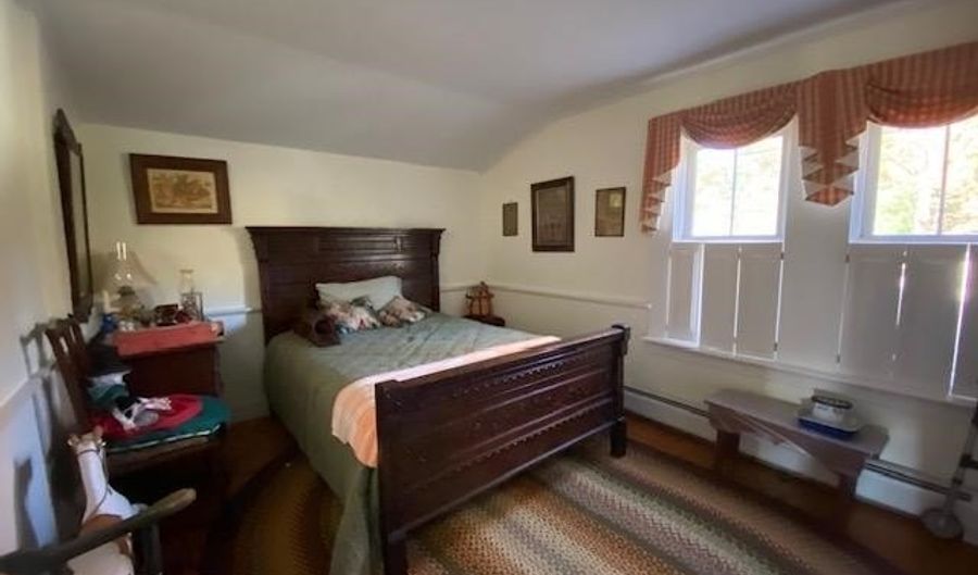 44 Pleasant View Rd, Bradford, NH 03221 - 3 Beds, 3 Bath