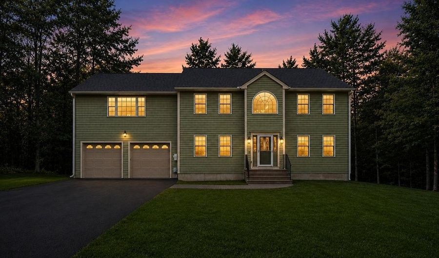 22 Lakewood Dr, Alton, NH 03810 - 3 Beds, 3 Bath