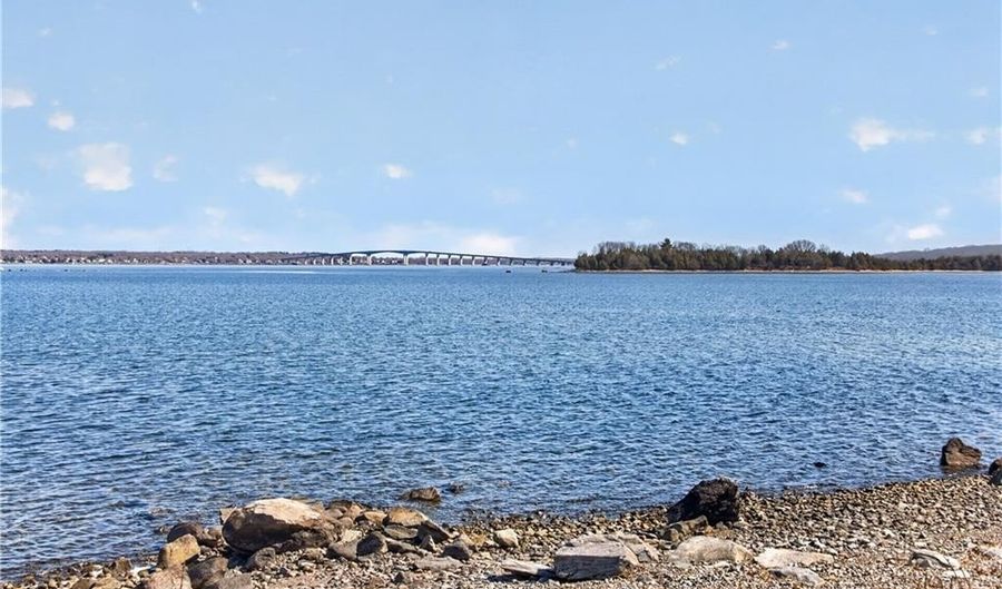 110 Sea View Ave, North Kingstown, RI 02852 - 3 Beds, 3 Bath