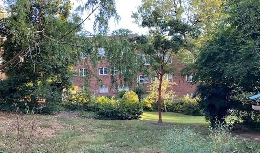 3372 GUNSTON, Alexandria, VA 22302 - 2 Beds, 1 Bath