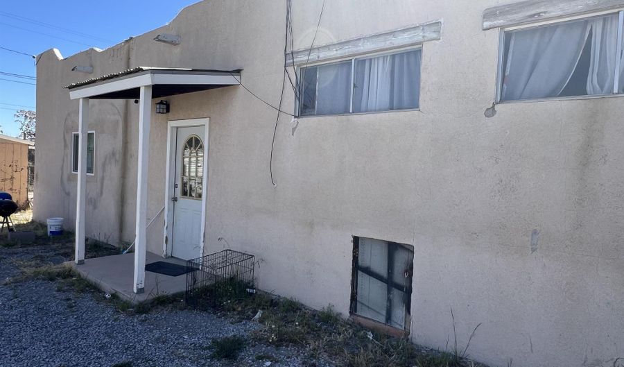 304 Stewart St, Bayard, NM 88023 - 3 Beds, 2 Bath