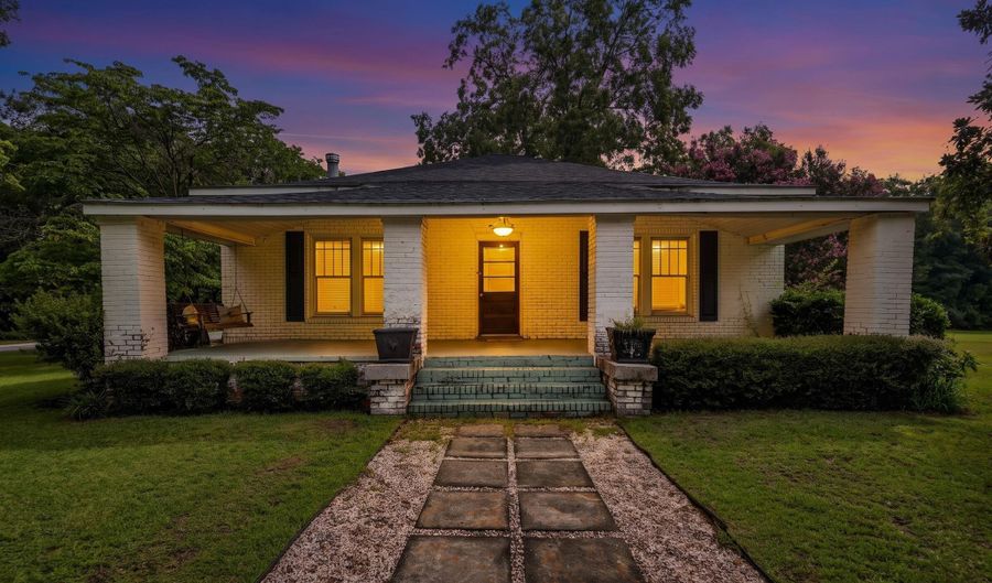 304 Blackmon St N, Bethune, SC 29009 - 3 Beds, 2 Bath