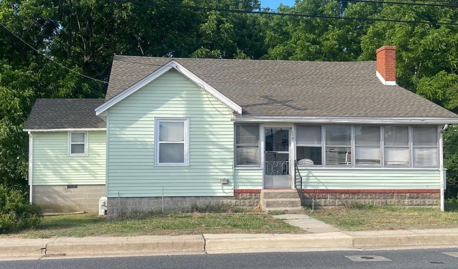 1101 W 6TH St, Laurel, DE 19956 - 4 Beds, 1 Bath