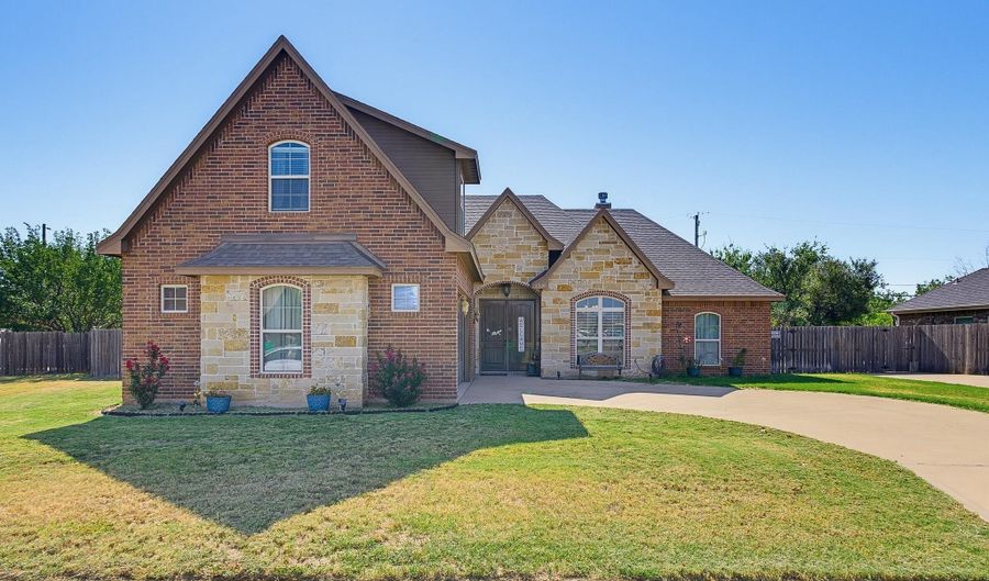 3709 Hill Country Dr, Abilene, TX 79606 - 3 Beds, 2 Bath
