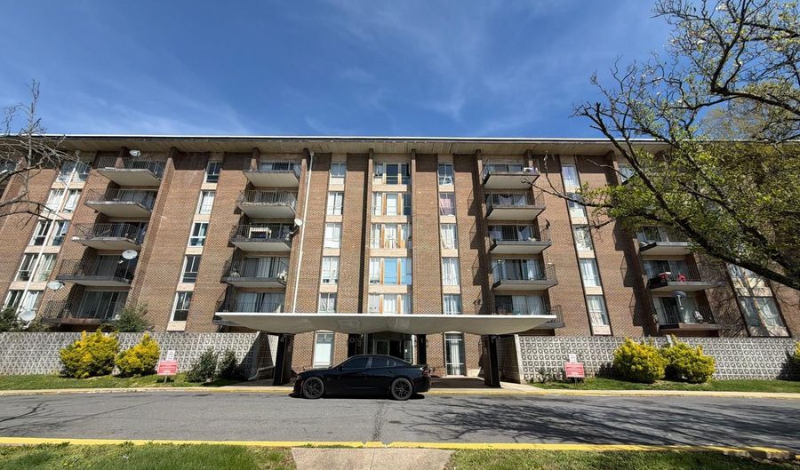 6011 EMERSON St 402, Bladensburg, MD 20710 - 1 Beds, 1 Bath