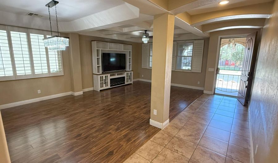 29410 W COLUMBUS Ave, Buckeye, AZ 85396 - 4 Beds, 3 Bath