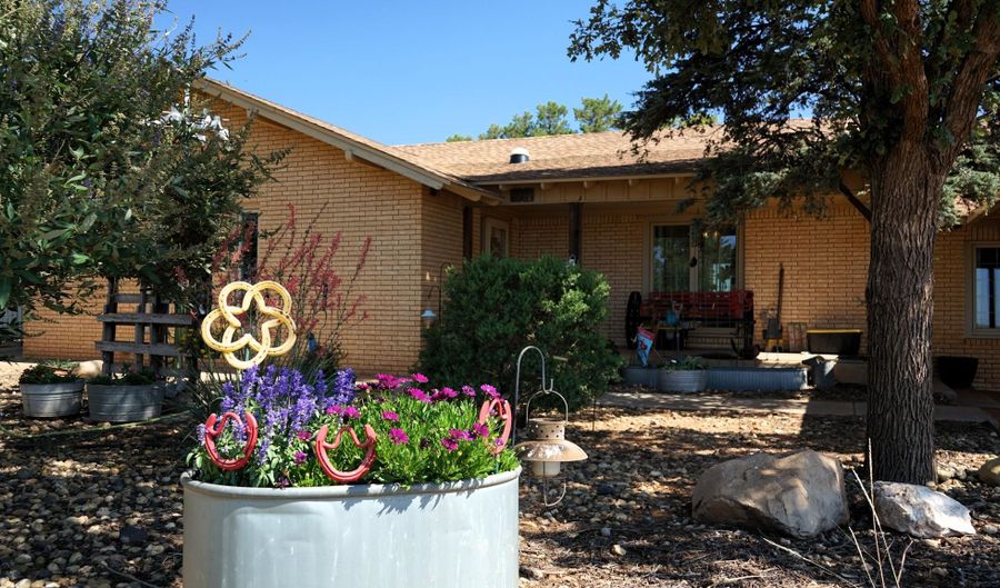 1773 Co Rd 222, Amherst, TX 79312 - 2 Beds, 2 Bath
