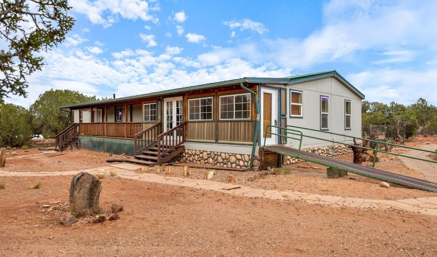 82 5020 Concho Hwy, Concho, AZ 85924 - 3 Beds, 2 Bath