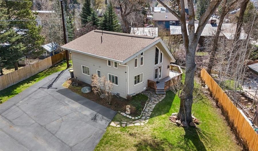 1043 PINE St, Steamboat Springs, CO 80487 - 3 Beds, 3 Bath