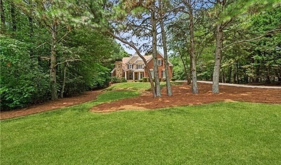 102 Townsend Pass, Alpharetta, GA 30004 - 5 Beds, 6 Bath