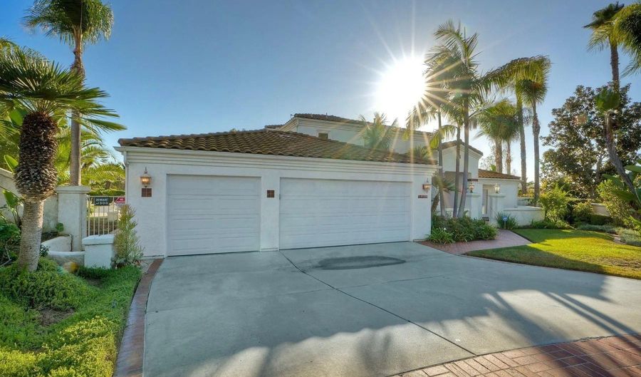 1930 MOUNTAIN VALLEY Ln, Escondido, CA 92029 - 4 Beds, 4 Bath