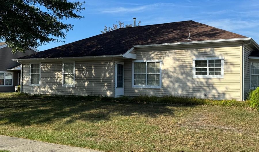 1 Poplar Ct, Barnegat, NJ 08005 - 2 Beds, 2 Bath