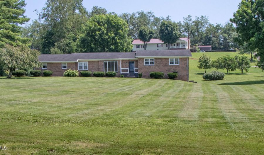19400 Lee Hwy, Abingdon, VA 24210 - 3 Beds, 3 Bath