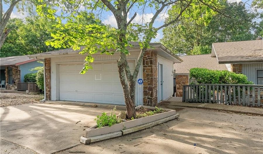 6 Barbara Ln, Bella Vista, AR 72715 - 3 Beds, 3 Bath
