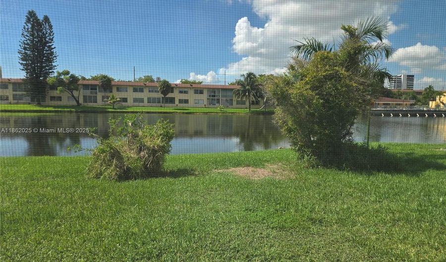 2940 NE 203rd St C101, Aventura, FL 33180 - 2 Beds, 2 Bath