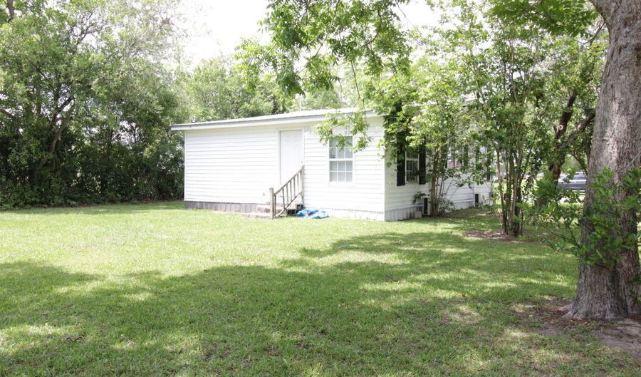 511 E 17th St, Alma, GA 31510 - 3 Beds, 2 Bath