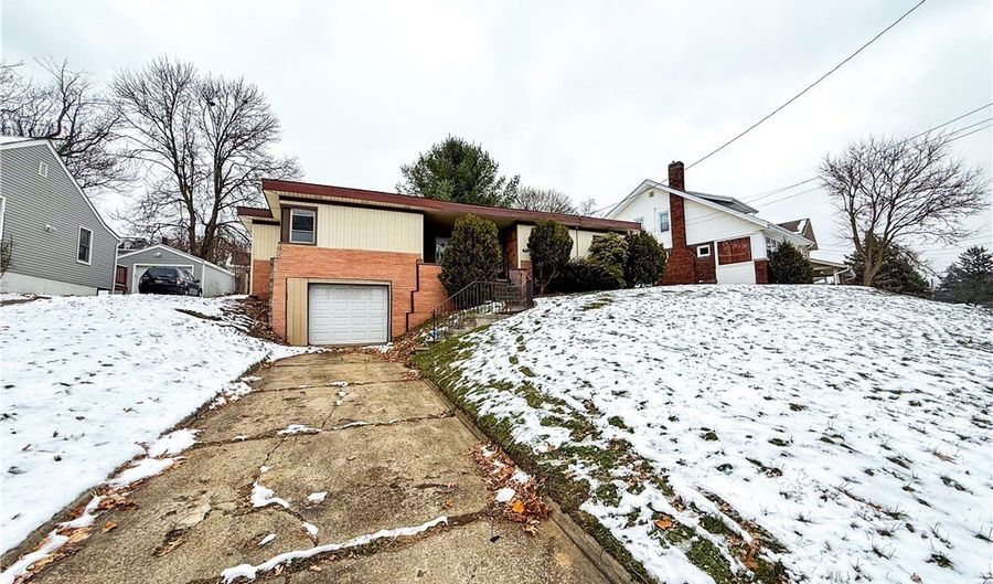 1635 Goodyear Blvd, Akron, OH 44305 - 3 Beds, 2 Bath