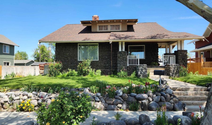 222 N 9th, Buhl, ID 83316 - 3 Beds, 3 Bath