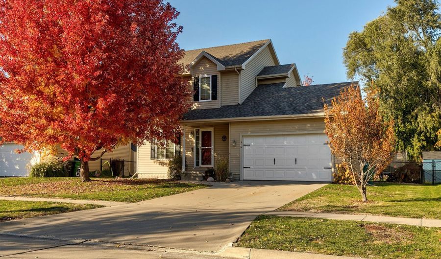 316 SW 50th St, Ankeny, IA 50023 - 3 Beds, 3 Bath