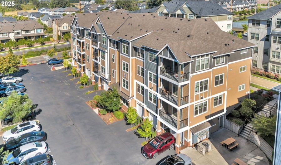 17181 SW SNOWDALE St 105, Beaverton, OR 97007 - 2 Beds, 2 Bath