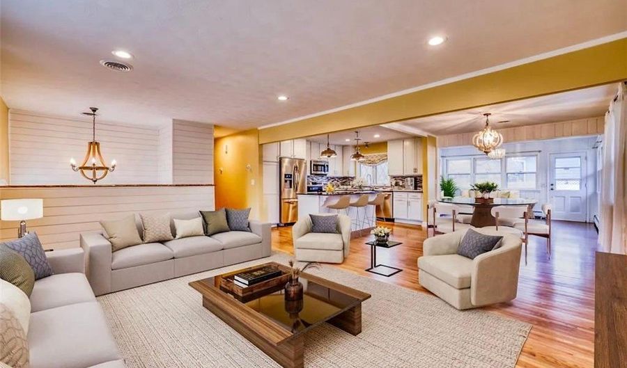 1021 Fremont St, Anoka, MN 55303 - 4 Beds, 3 Bath