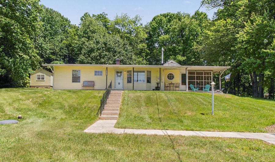 1915 PARK BEACH Dr, Aberdeen, MD 21001 - 2 Beds, 1 Bath